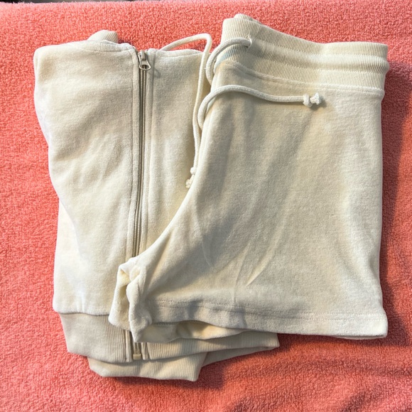 Cream Velour Set - Picture 2 of 5